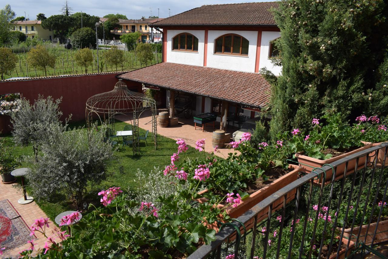 Agriturismo Mulino Bianco Lonato Eksteriør billede