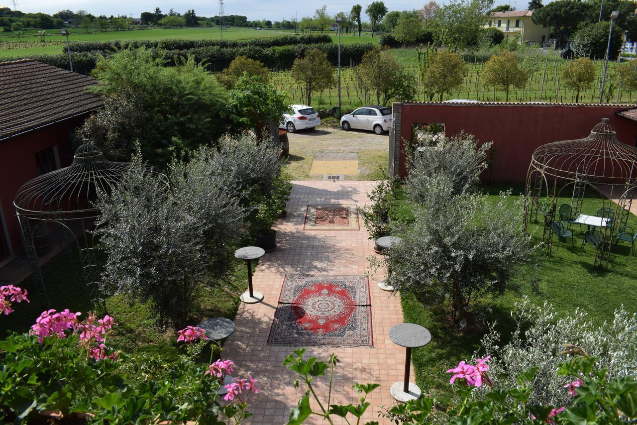 Agriturismo Mulino Bianco Lonato Eksteriør billede