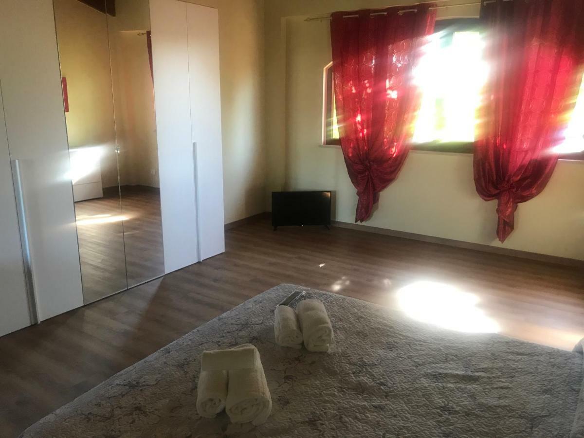 Agriturismo Mulino Bianco Lonato Eksteriør billede